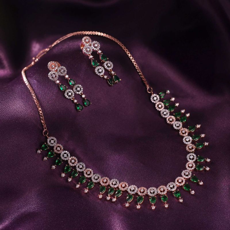 Glossy Greenery Necklace Set