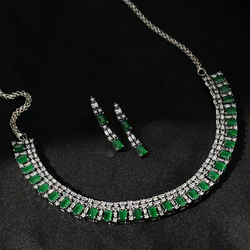 Elegant Greenery Necklace Set