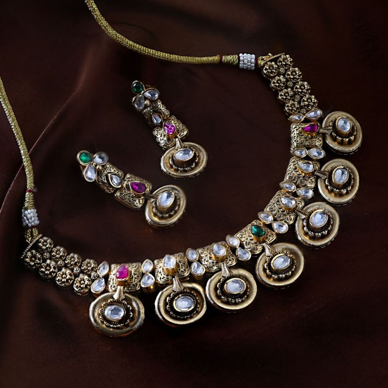 Traditional Treasure Necklace Set
