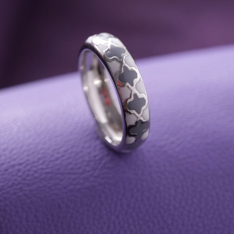 Stylish Pattern Band Ring