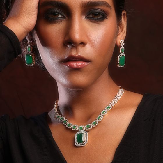 Emerald Necklace Set